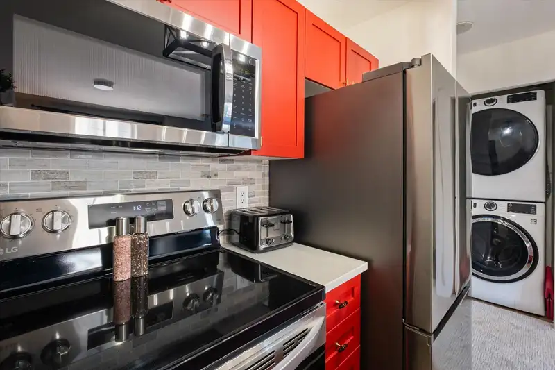 425 4314 MAIN STREET - photo 4 of 20