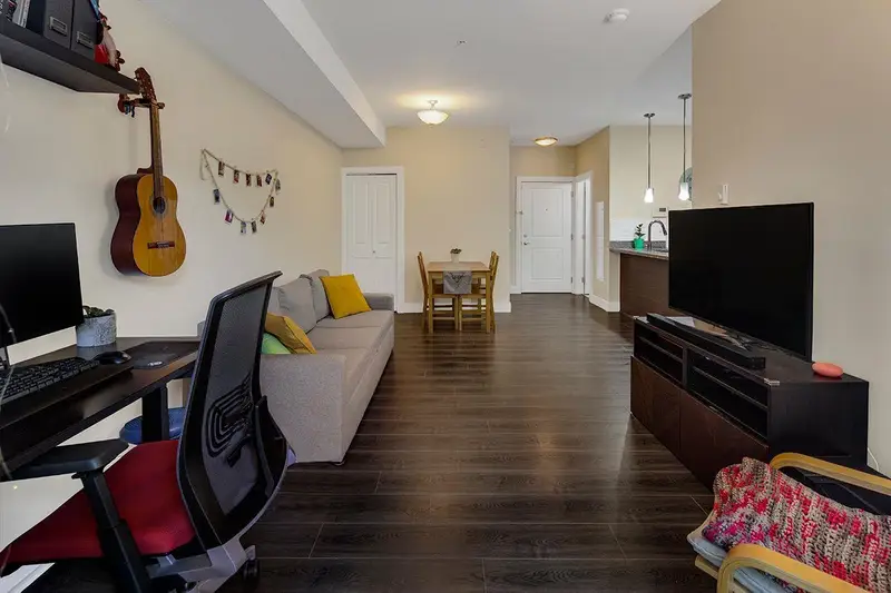 106 7377 14TH AVENUE - photo 4 of 25