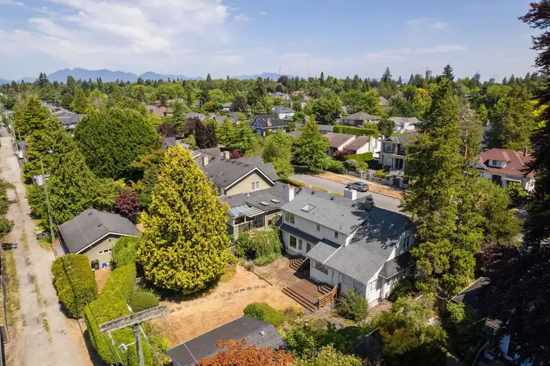 6925 CYPRESS STREET - photo 4 of 40