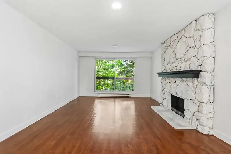 307 2381 BURY AVENUE - photo 2 of 24