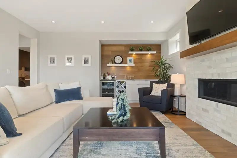 291 MONTERAY AVENUE - photo 4 of 40