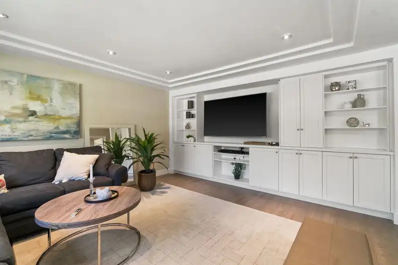 358 ALBERTA STREET - photo 2 of 35