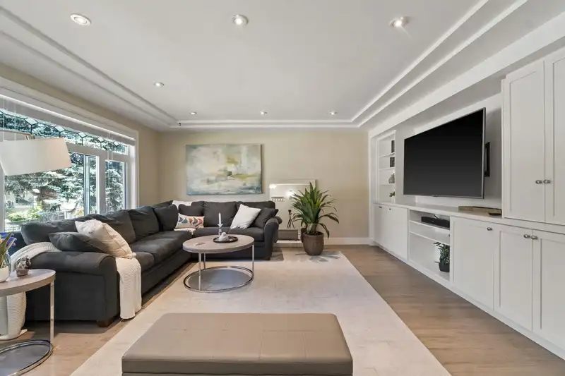 358 ALBERTA STREET - photo 3 of 35