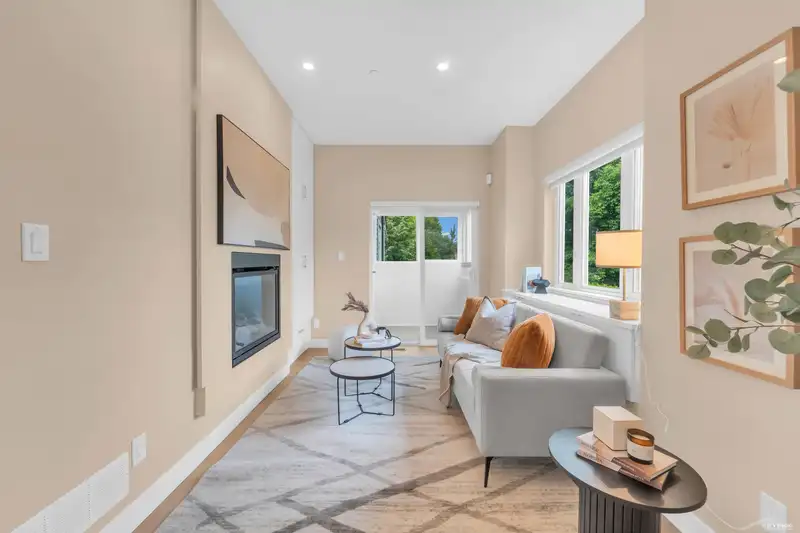 3249 SOPHIA STREET - photo 2 of 37