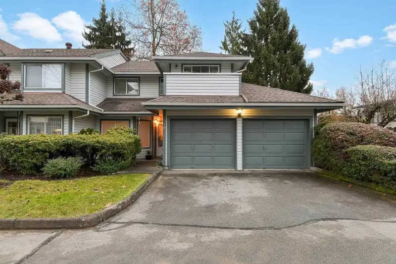 10 9947 151 STREET - photo 1 of 27