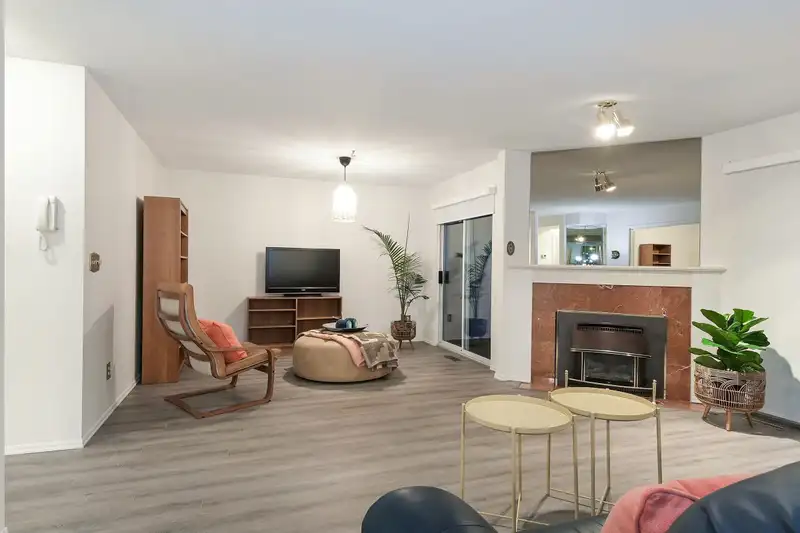 10 9947 151 STREET - photo 3 of 27