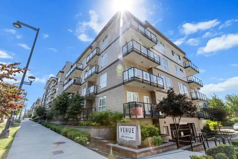 222 13768 108 AVENUE - photo 1 of 29