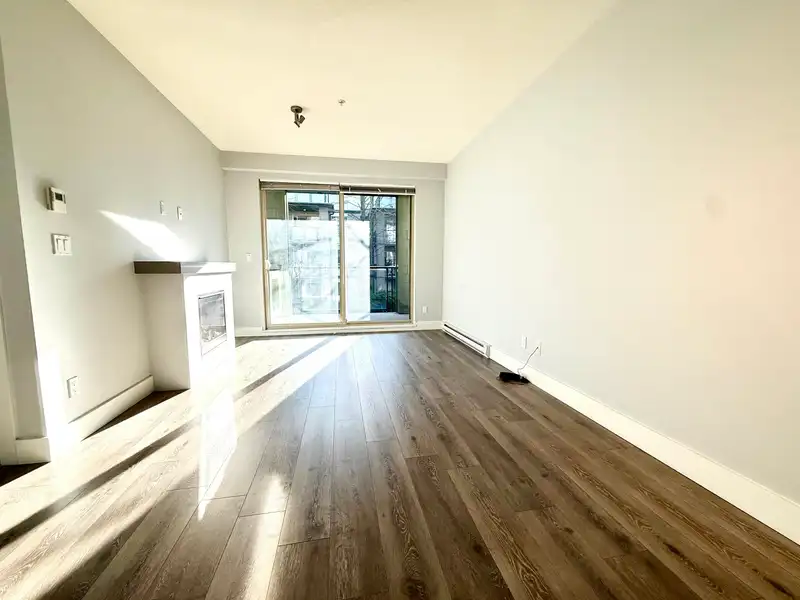 215 7478 BYRNEPARK WALK - photo 3 of 20