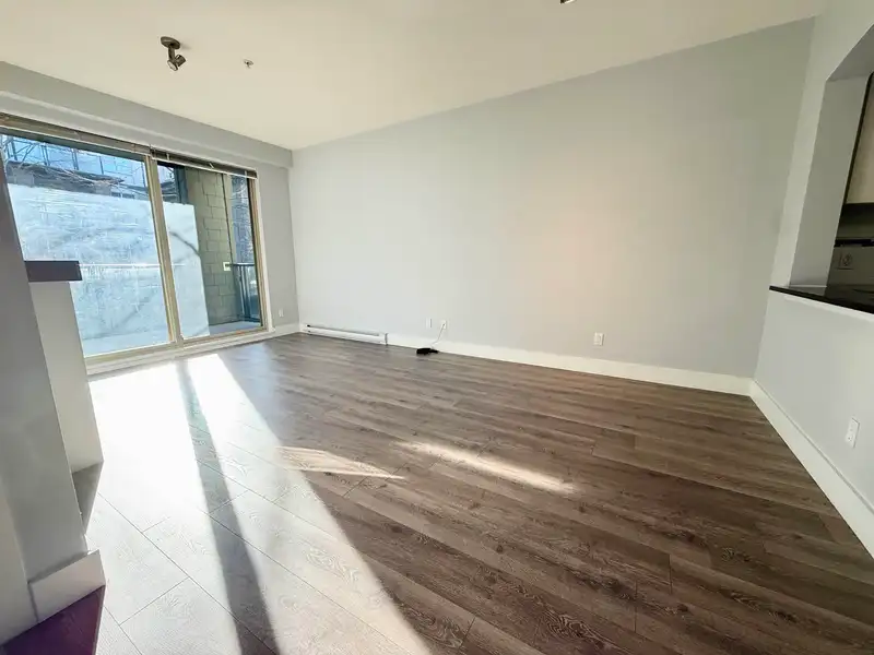 215 7478 BYRNEPARK WALK - photo 4 of 20