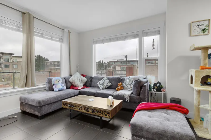 202 1975 MCCALLUM ROAD - photo 2 of 25