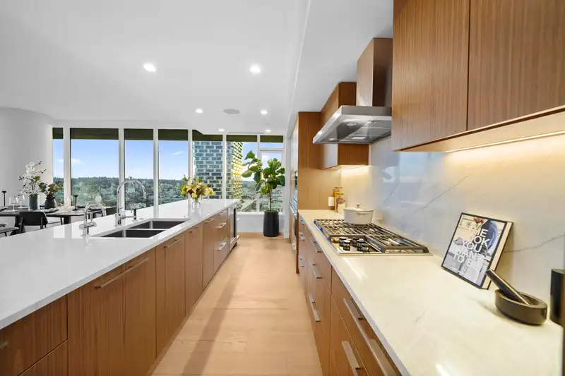 3503 1335 HOWE STREET - photo 1 of 35