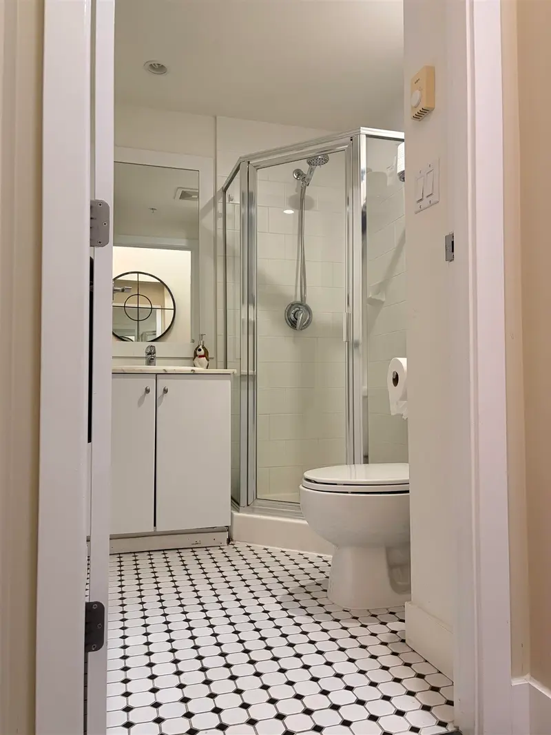 PH4 1238 BURRARD STREET - photo 2 of 10