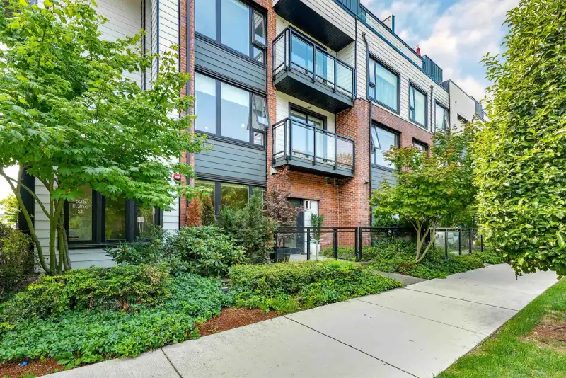 127 525 E 2ND STREET - photo 1 of 36