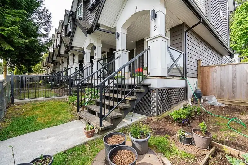 9 6089 144 STREET - photo 3 of 34