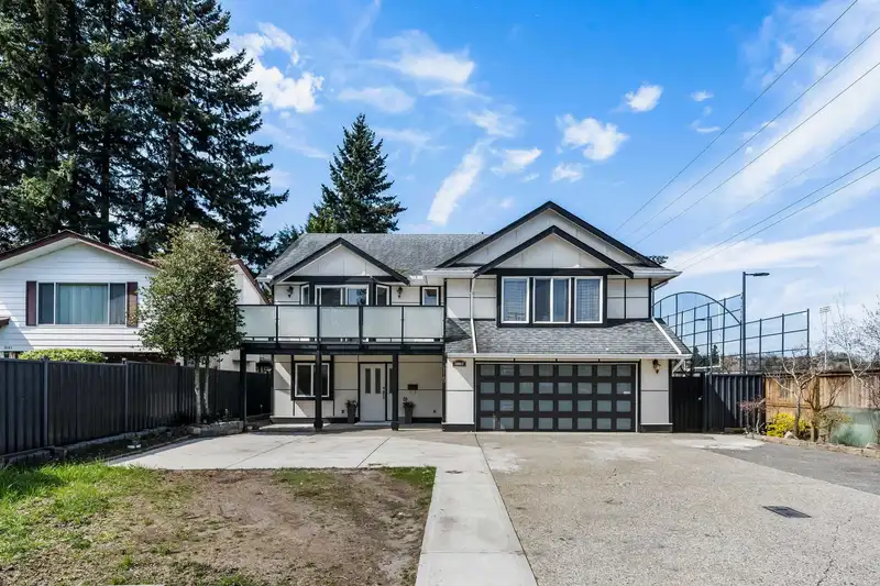 3115 MOUAT DRIVE - photo 1 of 39