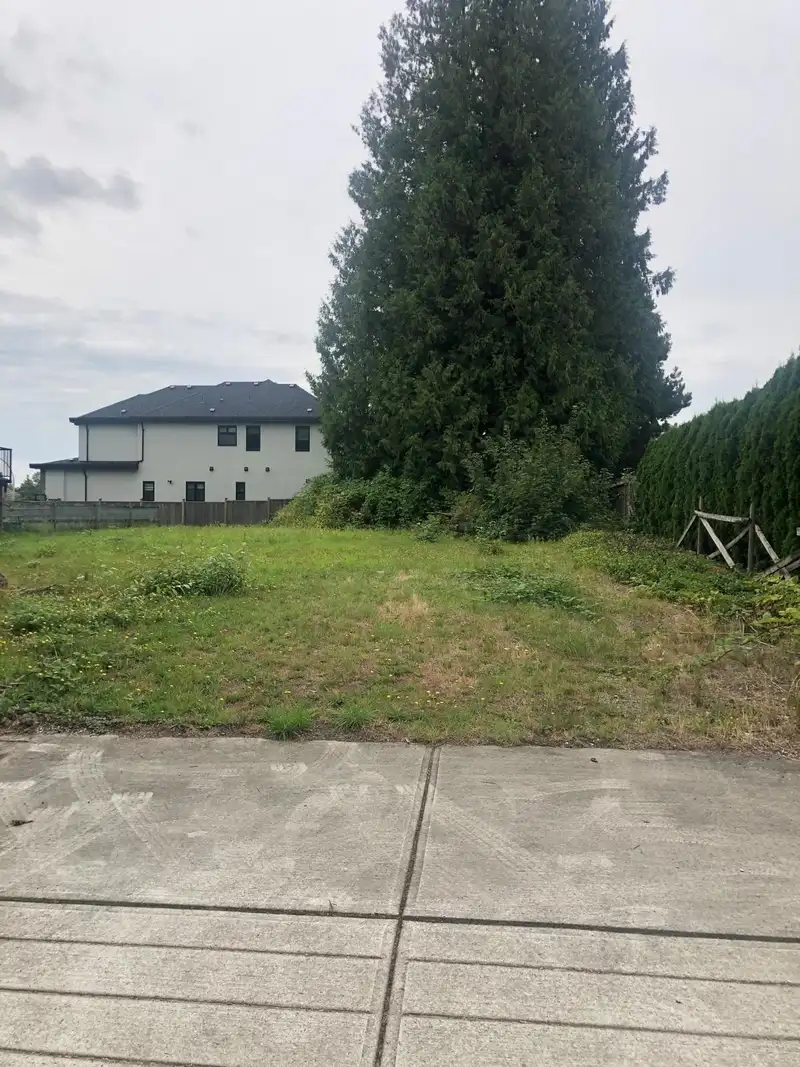 10721 157 STREET - photo 2 of 3