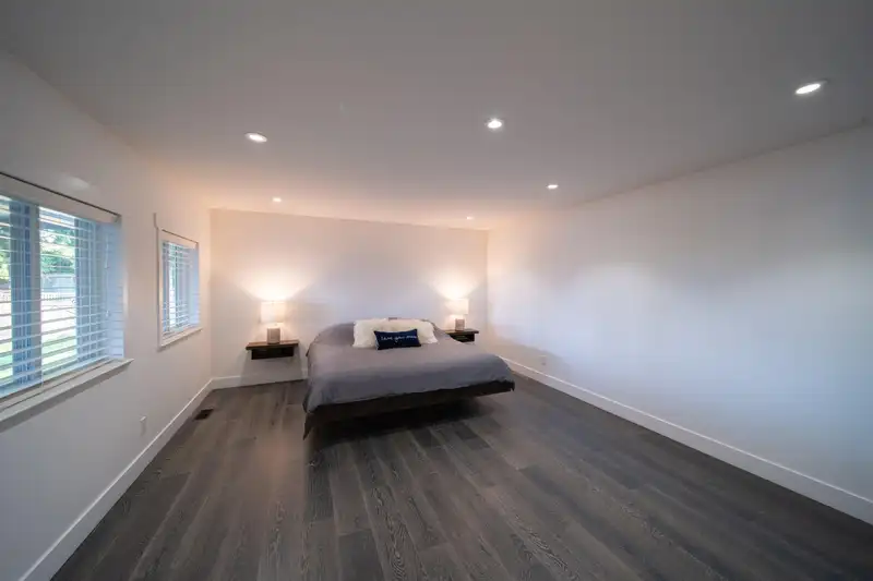 9724 115A STREET - photo 1 of 40