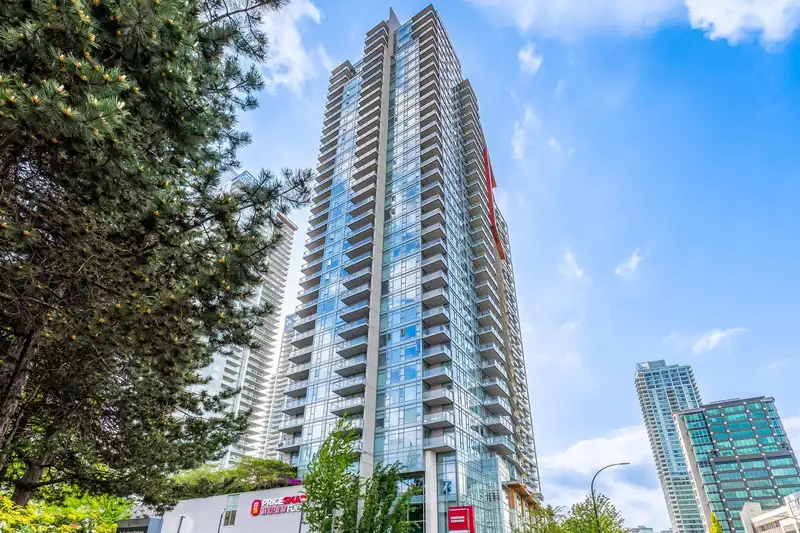 2603 4688 KINGSWAY - photo 1 of 26