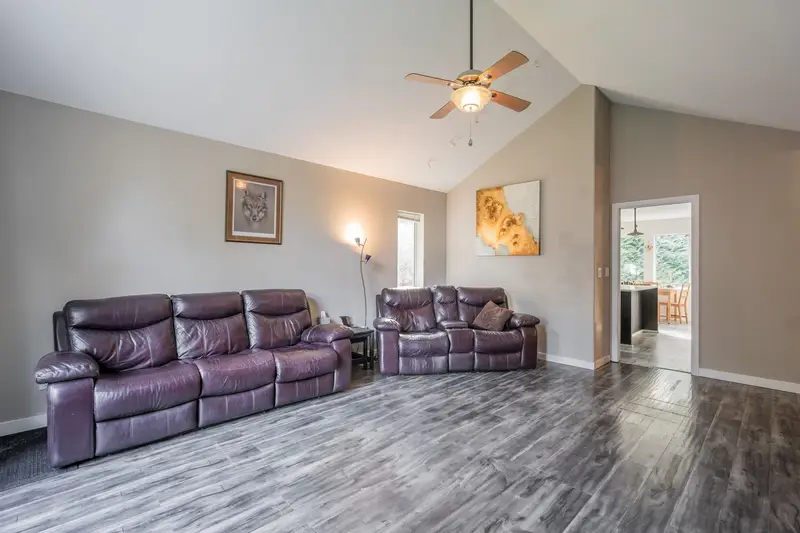 8967 EMIRY STREET - photo 4 of 25