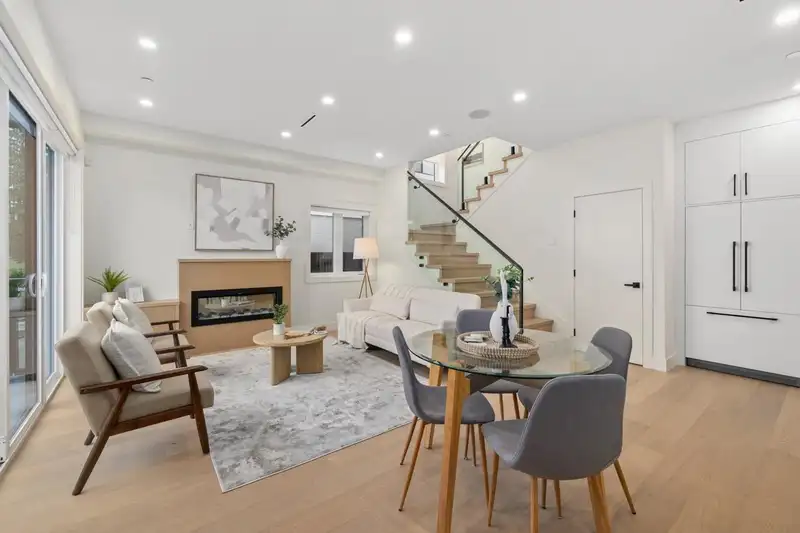 1 736 E 32ND AVENUE - photo 2 of 38