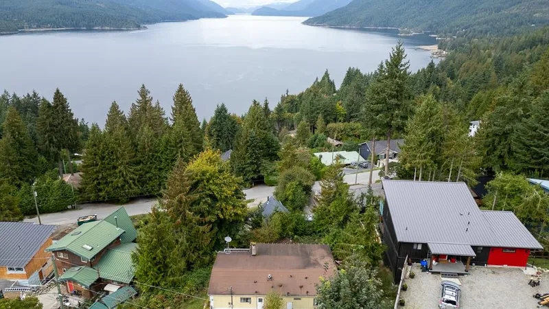 5894 SKOOKUMCHUK ROAD - photo 1 of 25