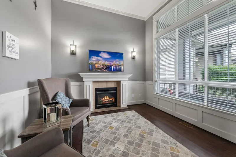 6813 197 STREET - photo 4 of 25