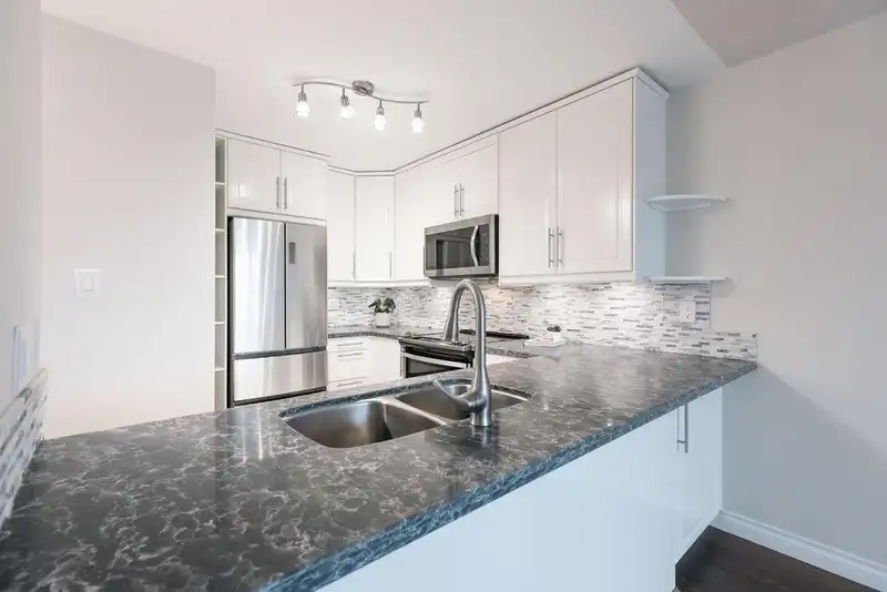 405 1250 QUAYSIDE DRIVE - photo 1 of 33