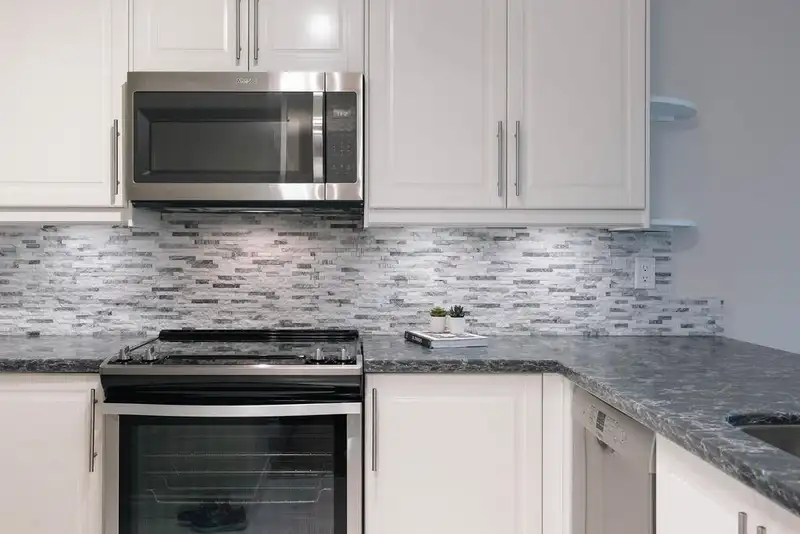 405 1250 QUAYSIDE DRIVE - photo 3 of 33