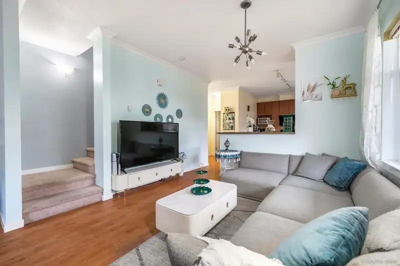 6 7360 HEATHER STREET - photo 3 of 22