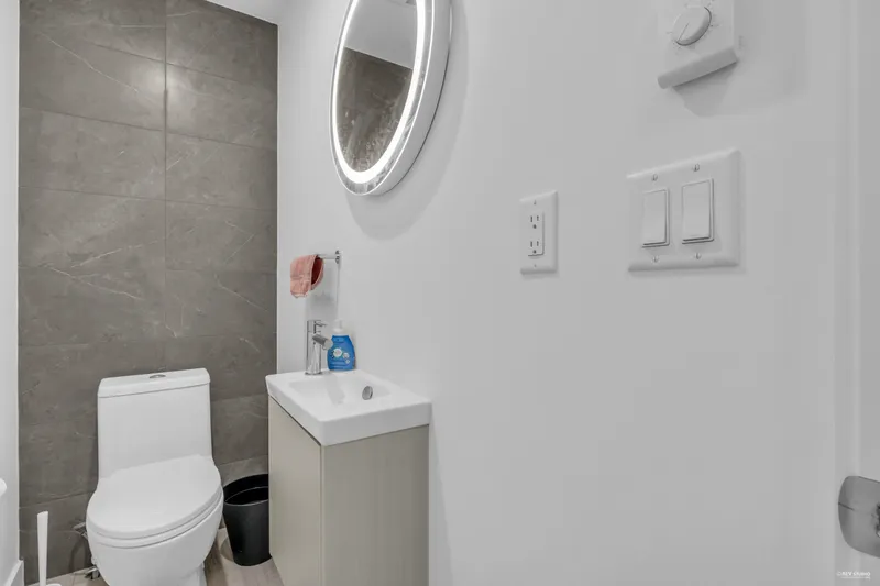 116 678 FAIRVIEW STREET - photo 4 of 25