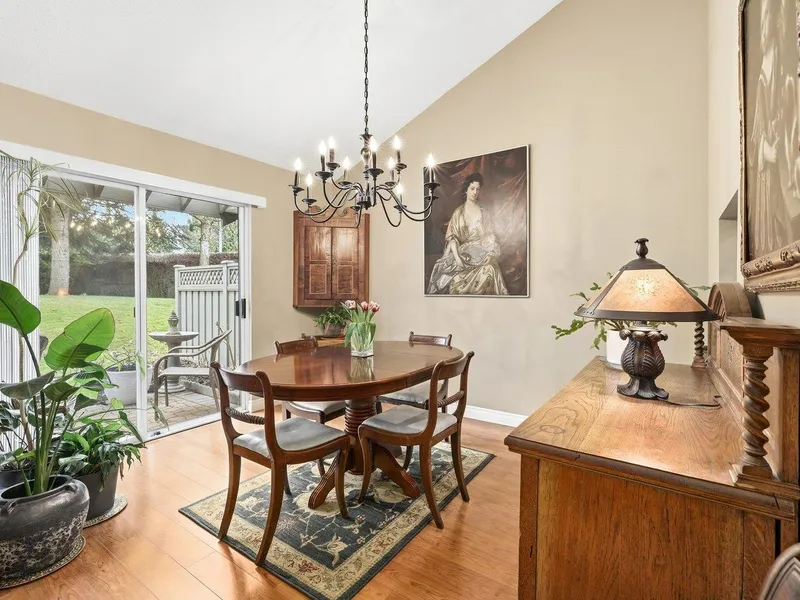 136 16275 15 AVENUE - photo 3 of 25