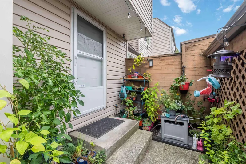 305 5074 201A STREET - photo 4 of 25