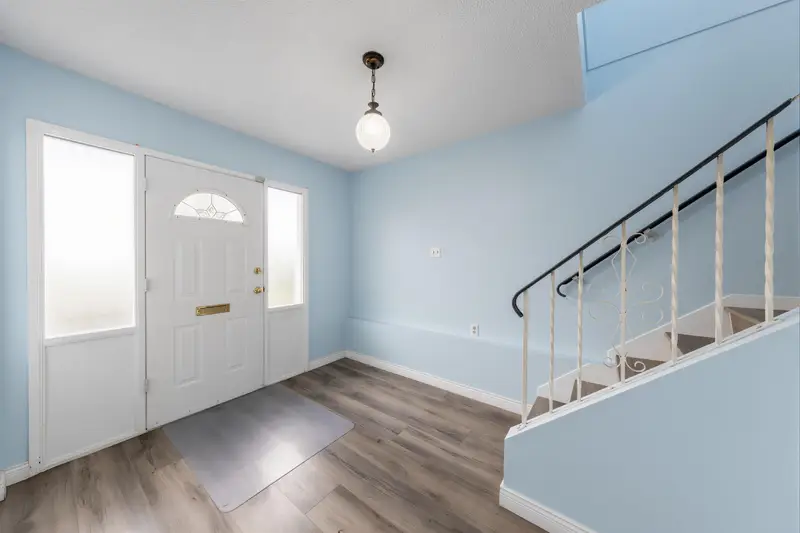 3206 ADANAC STREET - photo 3 of 25