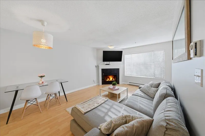 303 1433 E 1ST AVENUE - photo 2 of 25