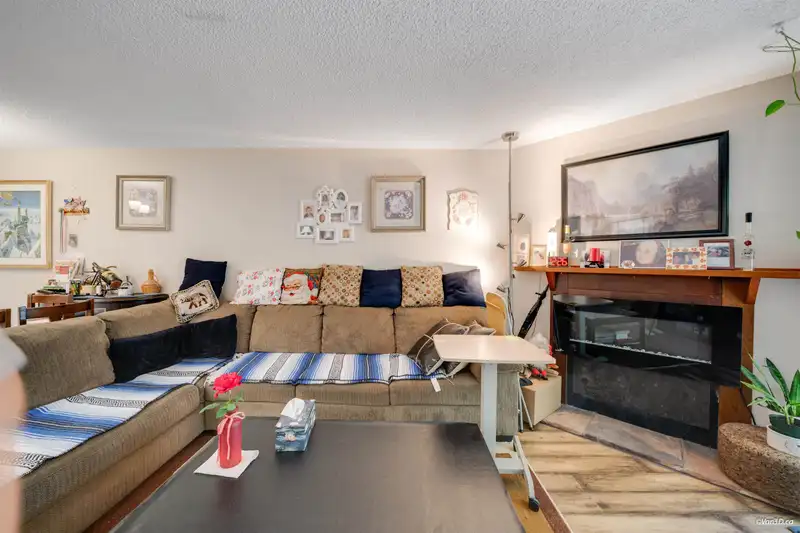 14828 HOLLY PARK LANE - photo 2 of 24