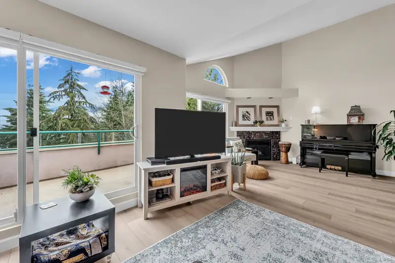 74 SHORELINE CIRCLE - photo 4 of 40