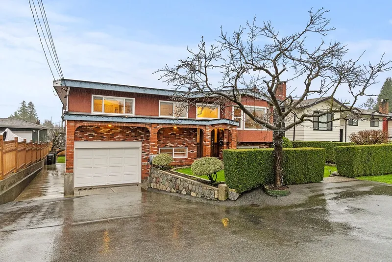 920 GROVE AVENUE - photo 2 of 25