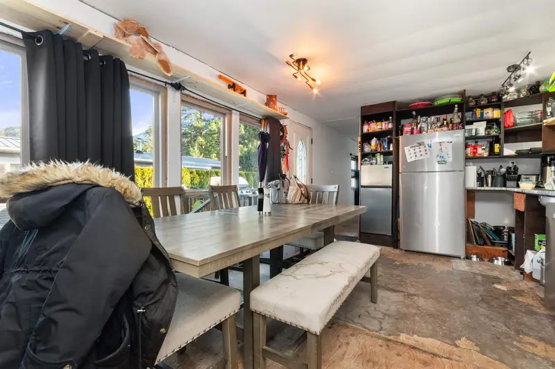 111 65367 KAWKAWA LAKE ROAD - photo 2 of 25