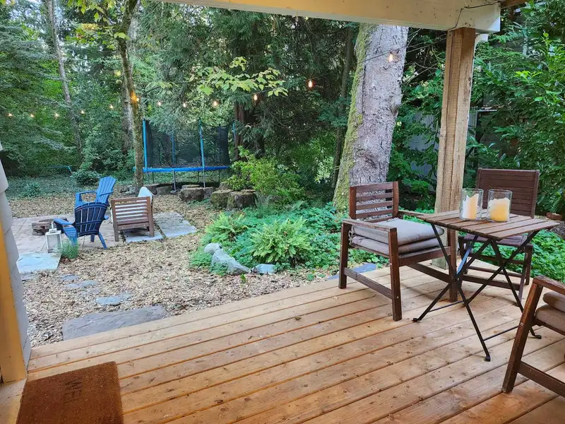 1706 DEEP COVE ROAD - photo 3 of 22