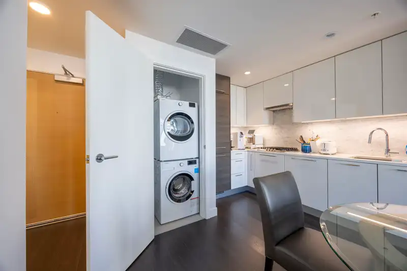1002 4458 BERESFORD STREET - photo 2 of 28