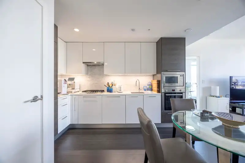 1002 4458 BERESFORD STREET - photo 3 of 28