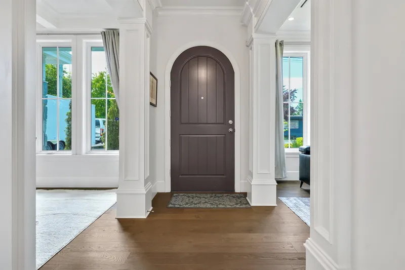 13171 15A AVENUE - photo 3 of 25