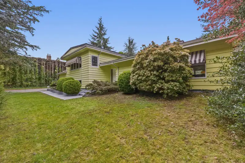 6150 BLENHEIM STREET - photo 4 of 40