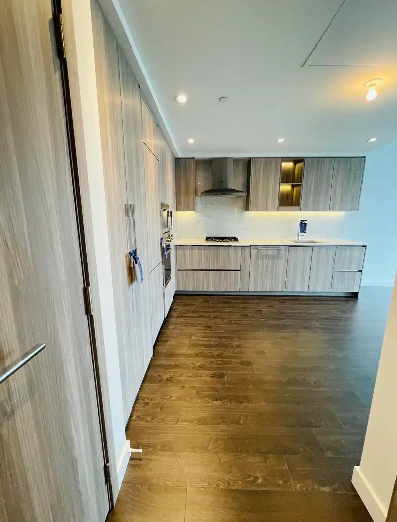2901 4720 LOUGHEED HIGHWAY - photo 3 of 14