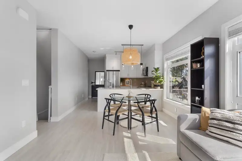 101 3525 CHANDLER STREET - photo 4 of 40