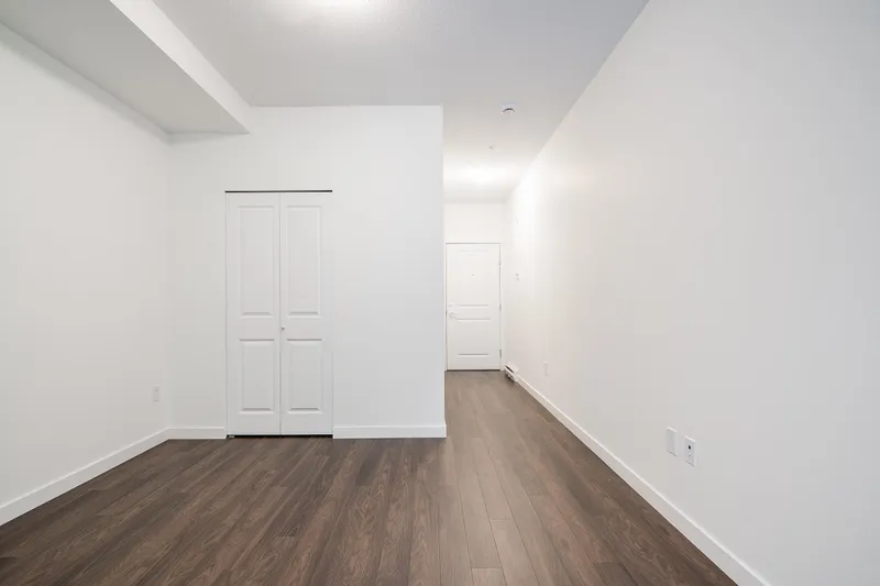 225 15733 85 AVENUE - photo 4 of 25