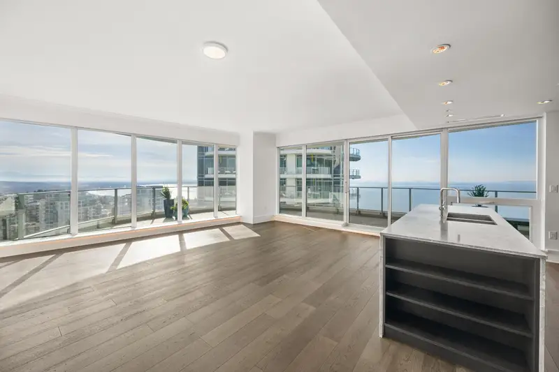 2004 1501 FOSTER STREET - photo 4 of 25