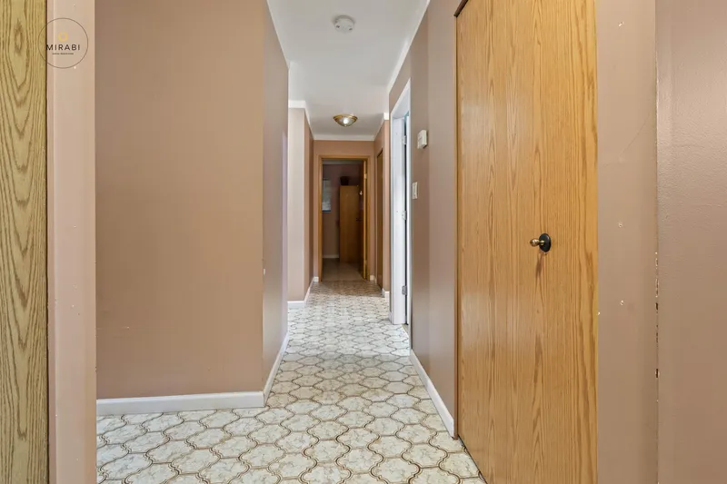 19976 49 AVENUE - photo 3 of 19