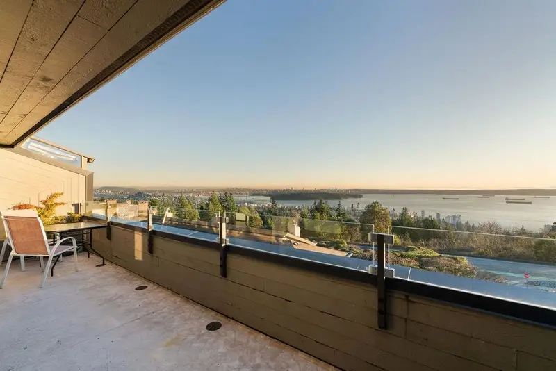 73 2212 FOLKESTONE WAY - photo 4 of 25