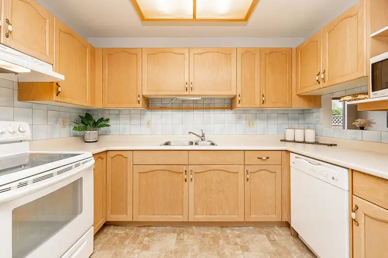 31 6140 192 STREET - photo 4 of 30